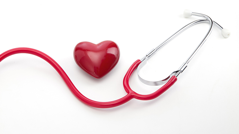 Bild på stetoskop och ett hjärta